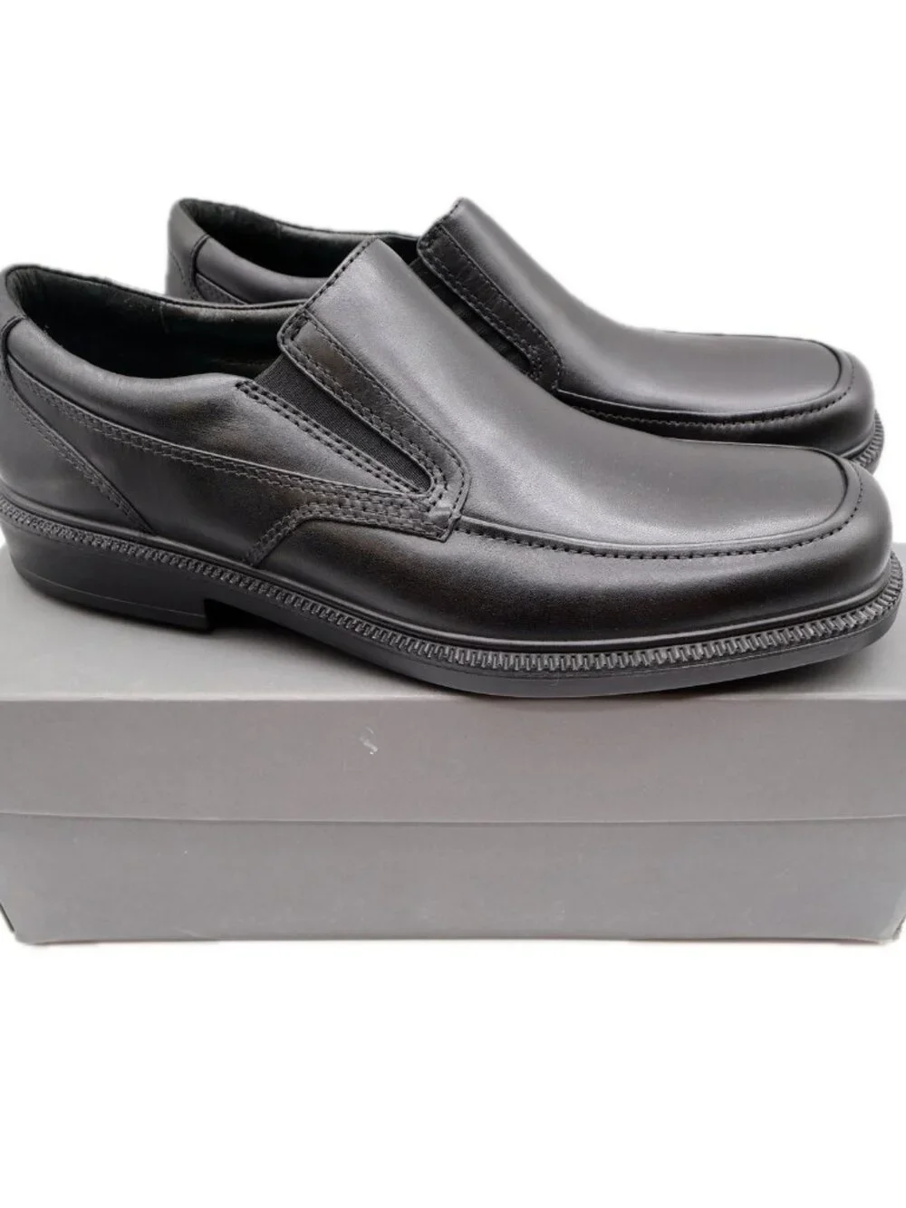 Hush Puppies Men's 10.5 Black Leather Waterproof Slip-On Loafers
